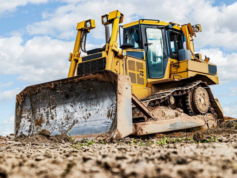 Bulldozer Operator (Skills for Success)