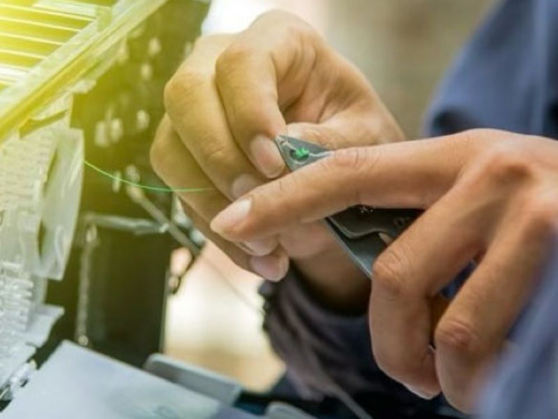 Fiber Optics Installer & Technician (Skills for Success)